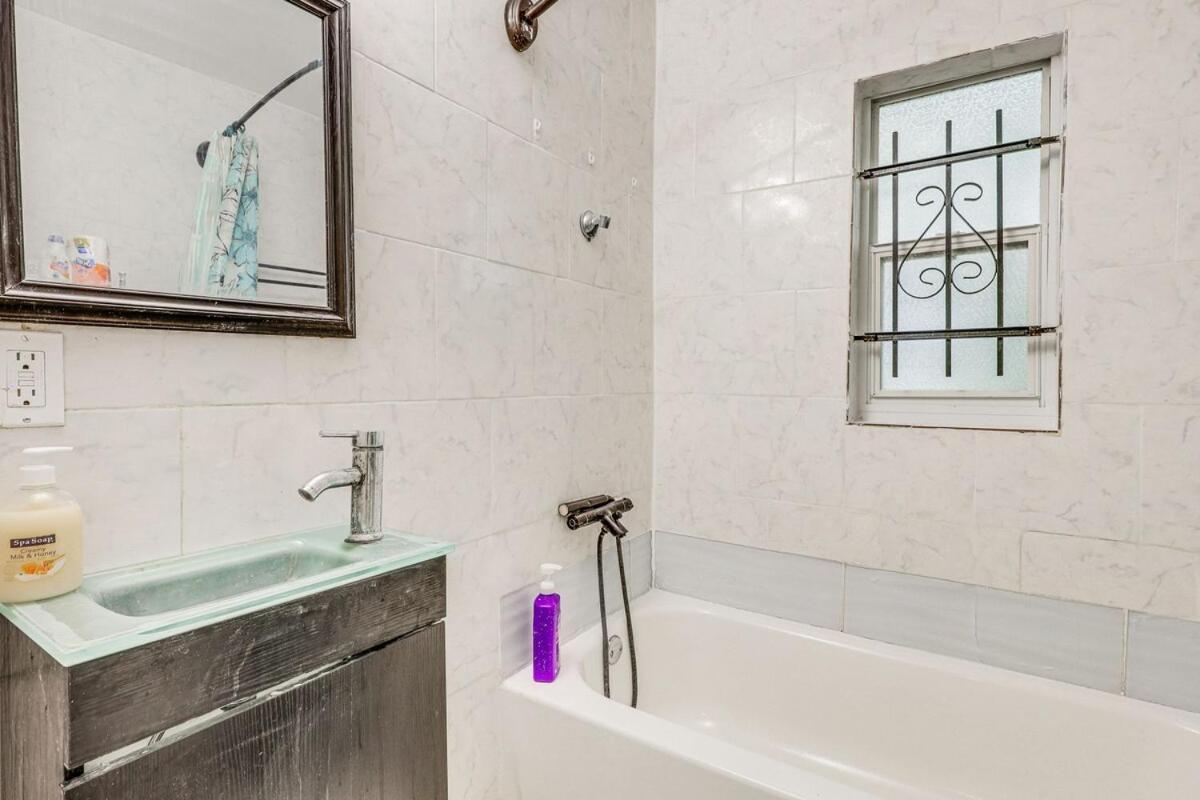 Large, Central, Lovely & Cozy 4Bed/2Bath - House By Everbank Stadium Jacksonville Exterior foto
